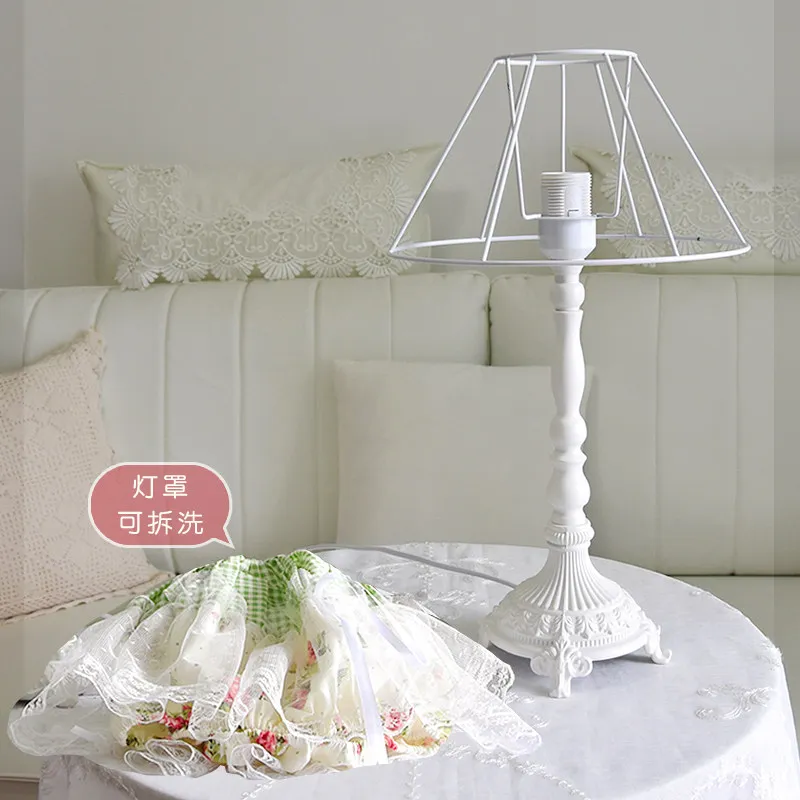 French pastoral table lamp bed - огляд і ціна Solar Lamp