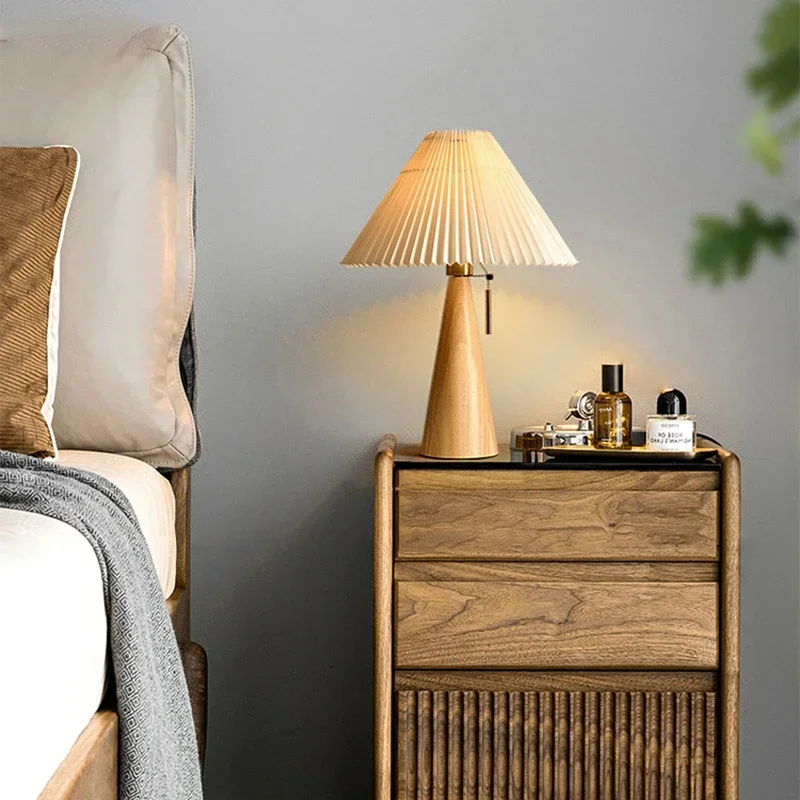 Retro Pleated Table Lamp Nordi - огляд і ціна Solar Lamp